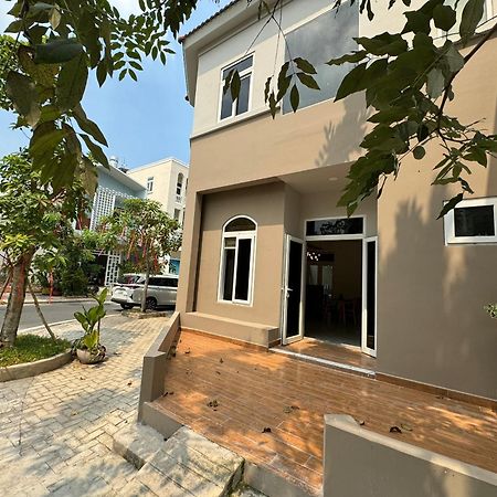 La Homestay Long Xuyên Екстериор снимка